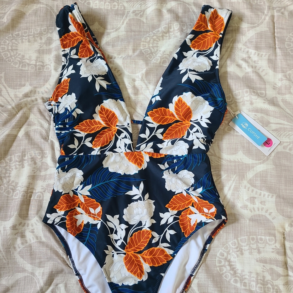 CUPSHE One piece swimsuit large bathing suit floral deep v neck plunge hi cut